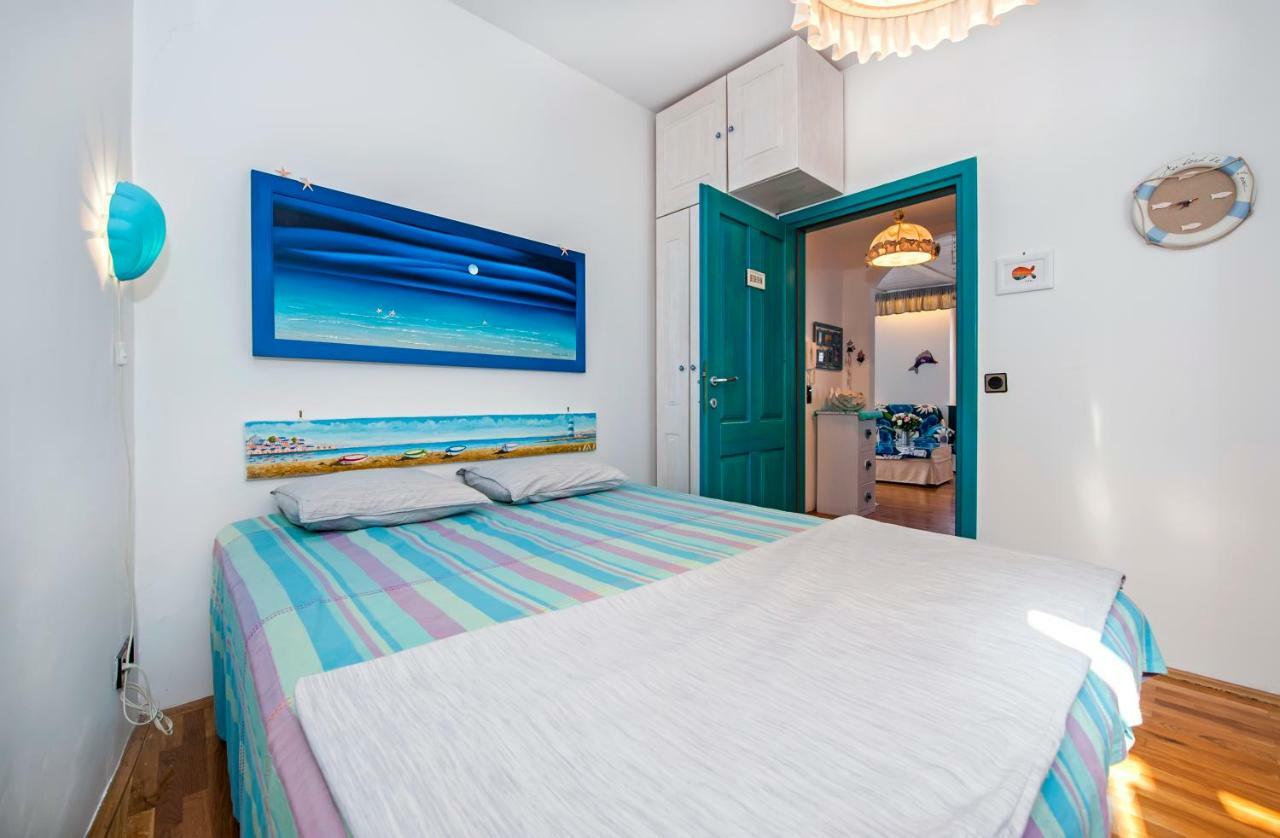 Riva Blu Sea View Apartment Rovinj Exteriör bild